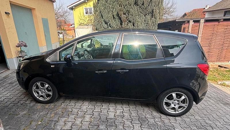 Gebraucht Opel Meriva 131 PS (96 kW) 2012 Schwarz Van / Kleinbus
