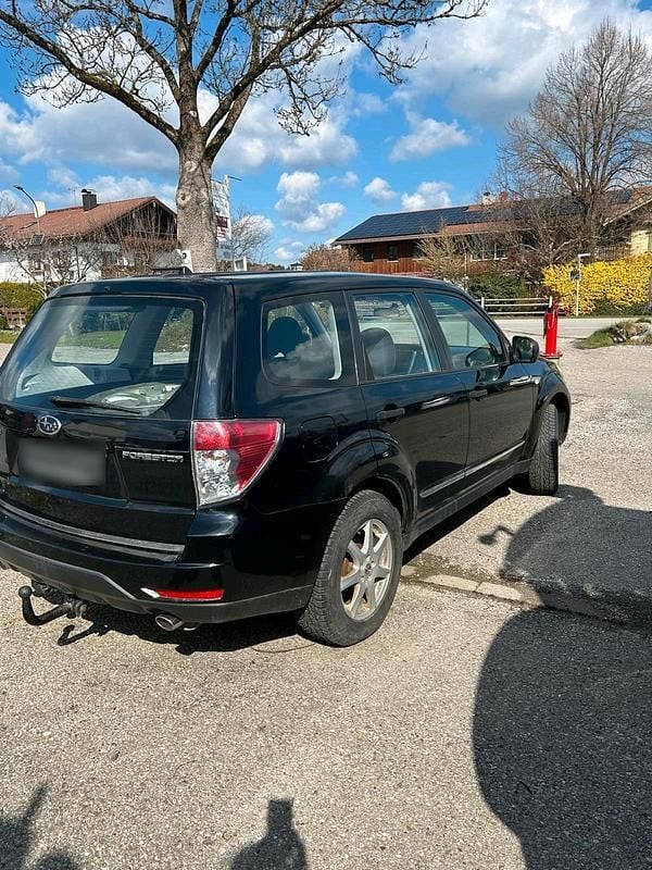 Gebraucht Subaru Forester 150 PS (110 kW) 2011 Schwarz SUV