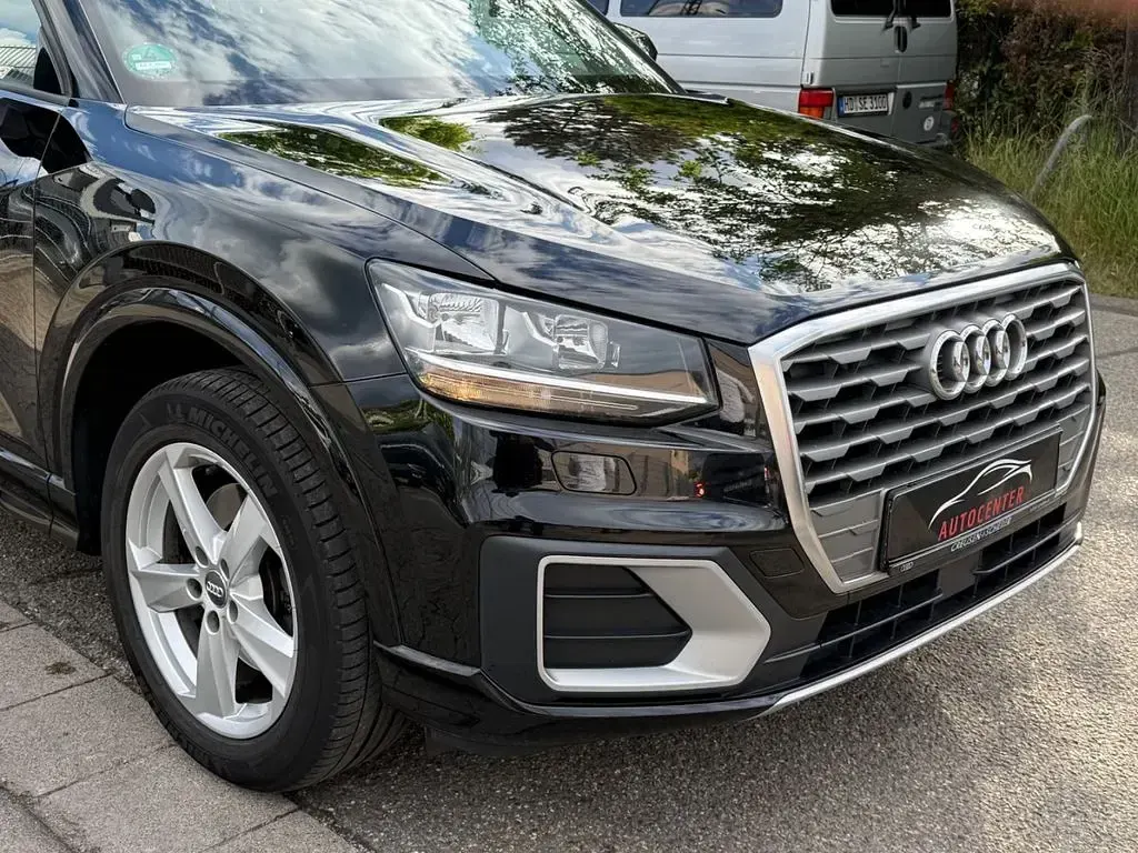 Używany Audi Q2 Sport 150 KM (110 kW) 2017 Czarny SUV