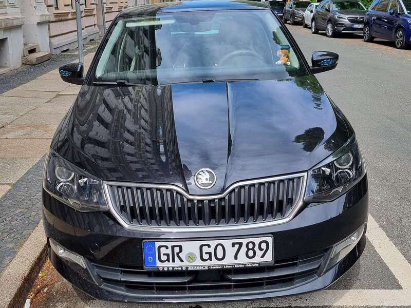 Schwarz Gebraucht 2015 Skoda Fabia Style Kombi | 9.500 € (Guter Preis) - Bild 1/4