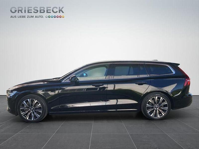 Gebraucht Volvo V60 Plus 455 PS (334 kW) 2023 Onyx black / metallic Kombi