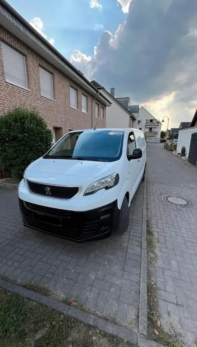 Gebraucht Peugeot Expert 95 PS (69 kW) 2016 Weiß Van