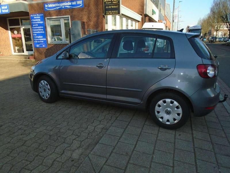 Gebraucht VW Golf VI Trendline 105 PS (77 kW) 2009 United grey metallic Kleinwagen