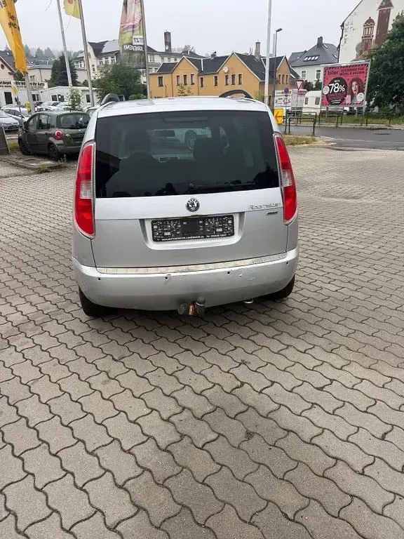 Gebraucht Skoda Roomster Plus Edition 86 PS (63 kW) 2009 Silber Van / Kleinbus