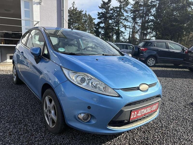 Gebraucht Ford Fiesta Titanium 97 PS (71 kW) 2009 Visionblau Kleinwagen
