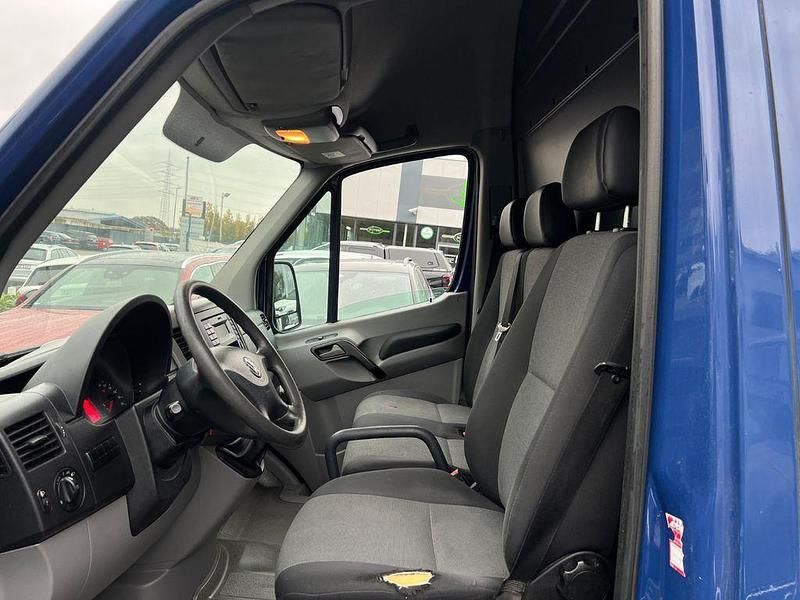 Second-hand VW Crafter 109 CP (80 kW) 2016 Albastru Van