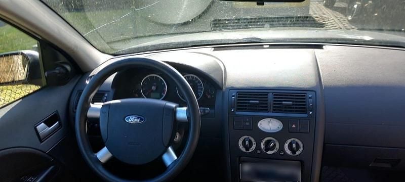 Gebraucht Ford Mondeo Trend 110 PS (80 kW) 2001 Grau Kombi