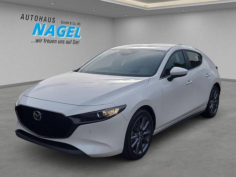 Weiß Neu 2025 Mazda 3 Center-Line Limousine | 29.999 € - Bild 1/4