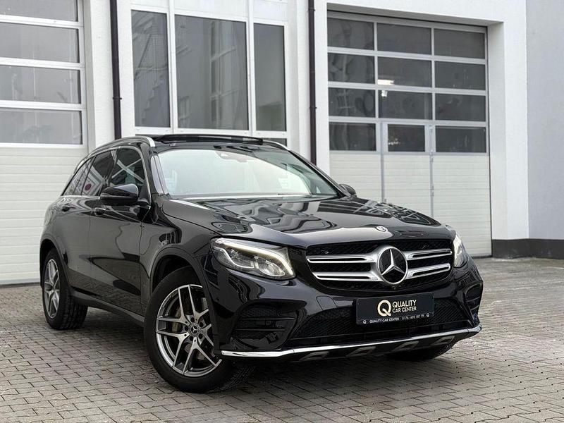Schwarz Gebraucht 2018 Mercedes GLC250 AMG SUV | 34.490 € (Teuer) - Bild 1/4