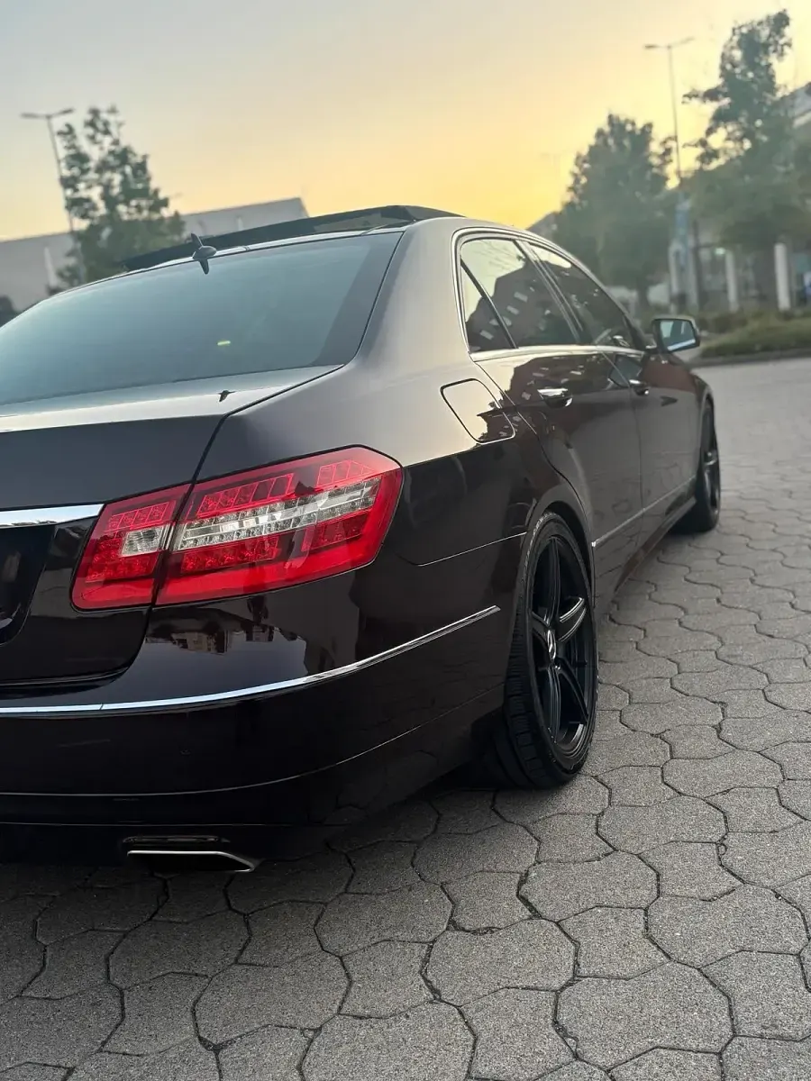 Gebraucht Mercedes E500 387 PS (284 kW) 2010 Limousine