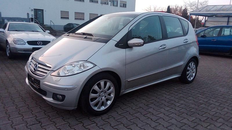 Silber Gebraucht 2005 Mercedes A200 Kleinwagen | 5.900 € (Etwas zu teuer) - Bild 1/4