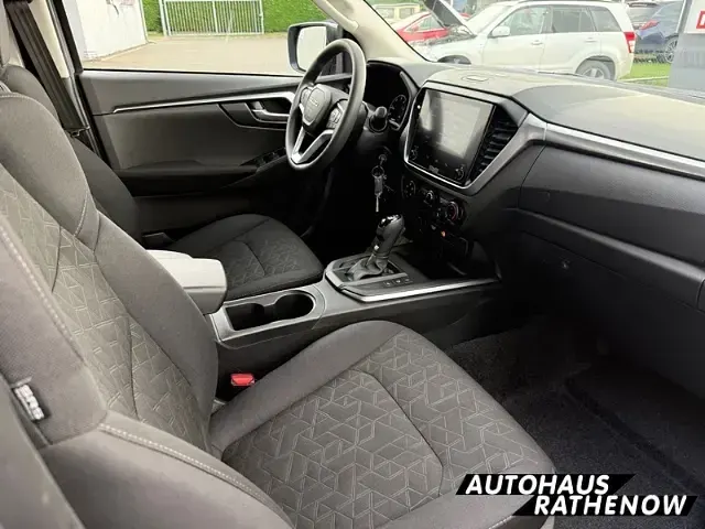 Neu Isuzu D-Max 163 PS (119 kW) 2026 Kinabalu gray Pickup