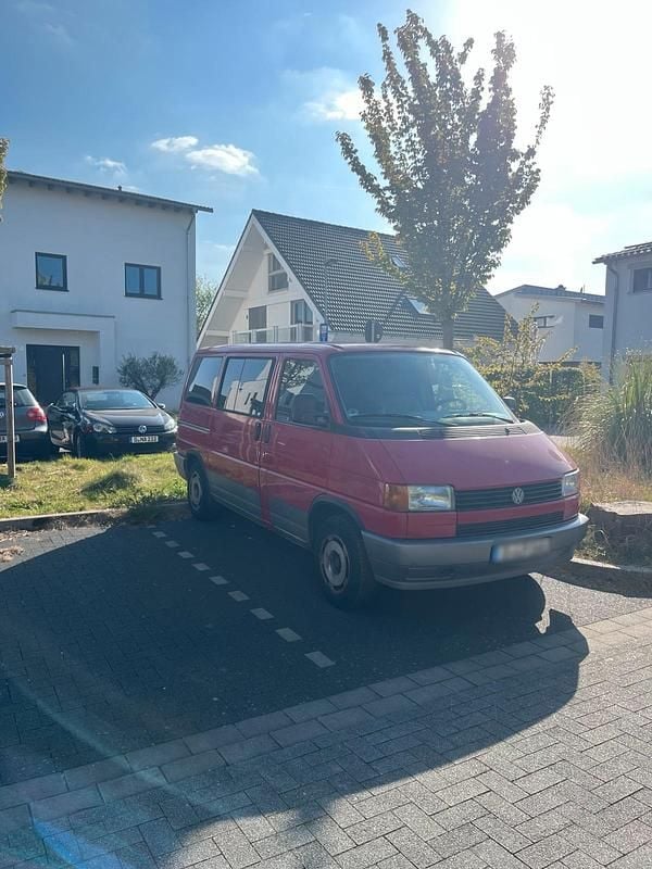 Używany VW Multivan Allstar 110 KM (80 kW) 1994 Czerwony Minivan