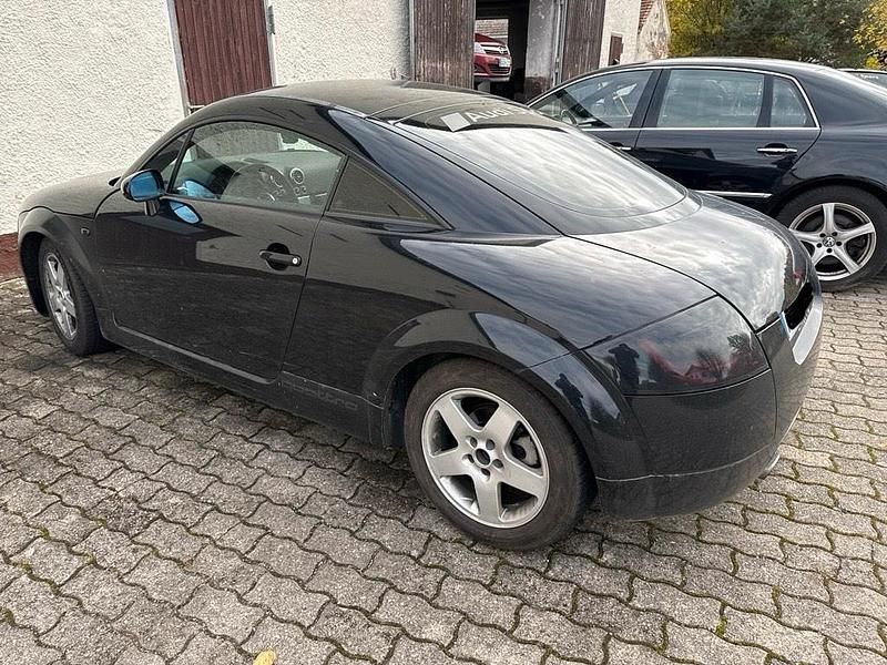 Second-hand Audi TT 250 CP (183 kW) 2000 Negru Coupe