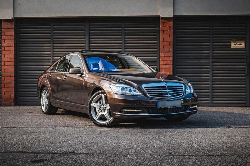 Gebraucht Mercedes S500 435 PS (319 kW) 2012 Braun Limousine
