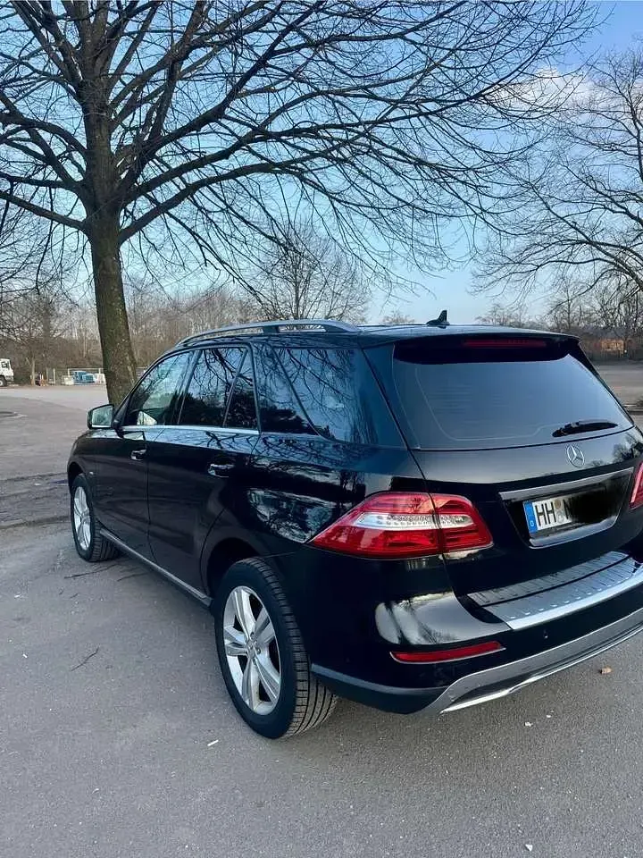 Gebraucht Mercedes ML250 204 PS (150 kW) 2012 Schwarz SUV