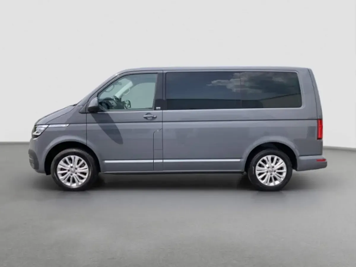 Gebraucht VW Multivan Comfortline 204 PS (150 kW) 2022 Grau (pure grey) Van / Kleinbus