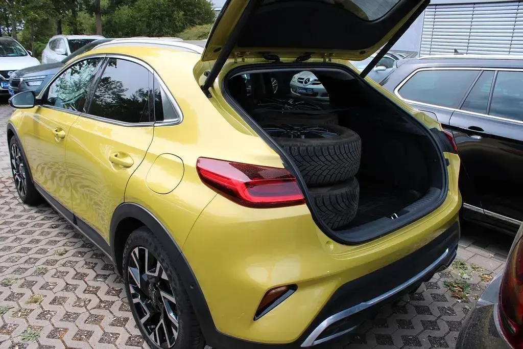 Gebraucht Kia XCeed Platinum Edition 160 PS (117 kW) 2023 Gelb SUV