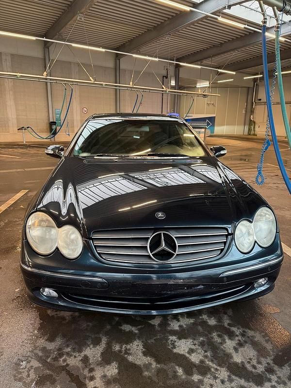 Schwarz Gebraucht 2002 Mercedes CLK240 Elegance Coupé | 2.800 € (Fairer Preis) - Bild 1/4