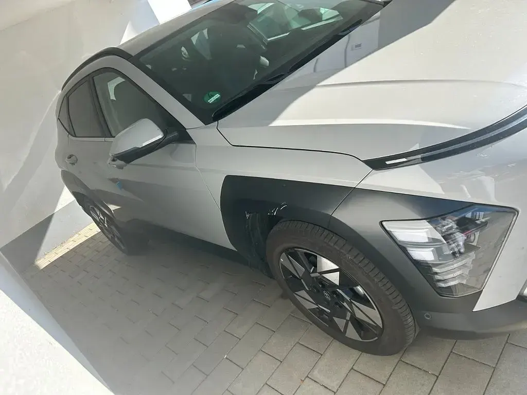 Gebraucht Hyundai Kona Trend 102 PS (75 kW) 2025 Grau SUV