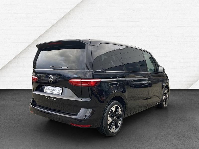Neu VW Multivan 150 PS (110 kW) 2026 Schwarz Van