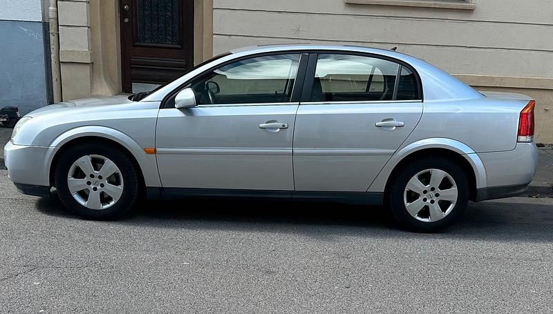 Gebraucht Opel Vectra 145 PS (106 kW) 2002 Silber Limousine