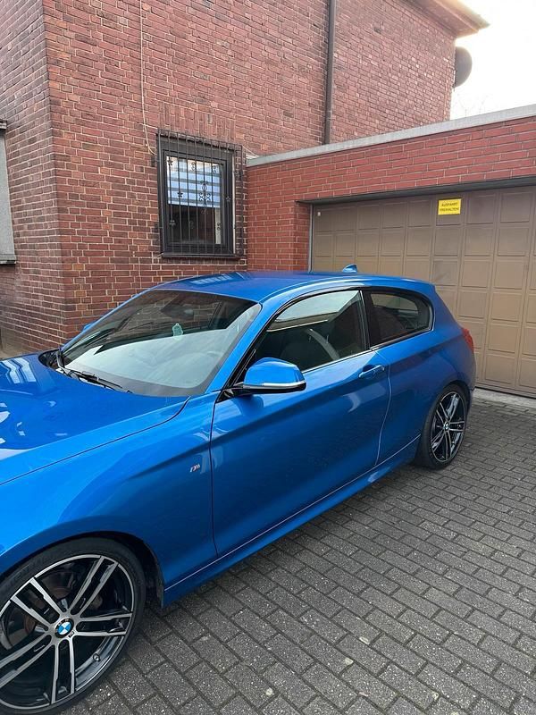 Gebraucht BMW 116 M Sport 109 PS (80 kW) 2018 Blau Kleinwagen