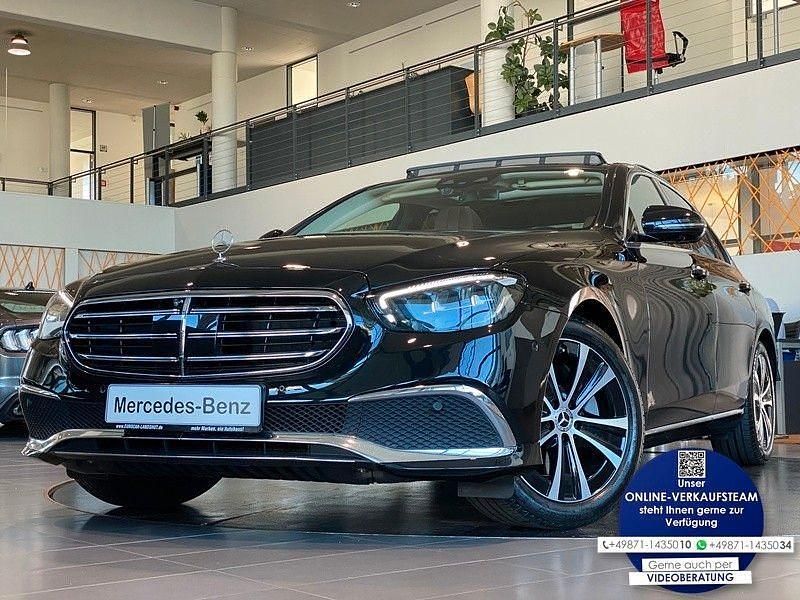 Schwarz Gebraucht 2022 Mercedes E300 Exclusive Limousine | 39.980 € (Fairer Preis) - Bild 1/3