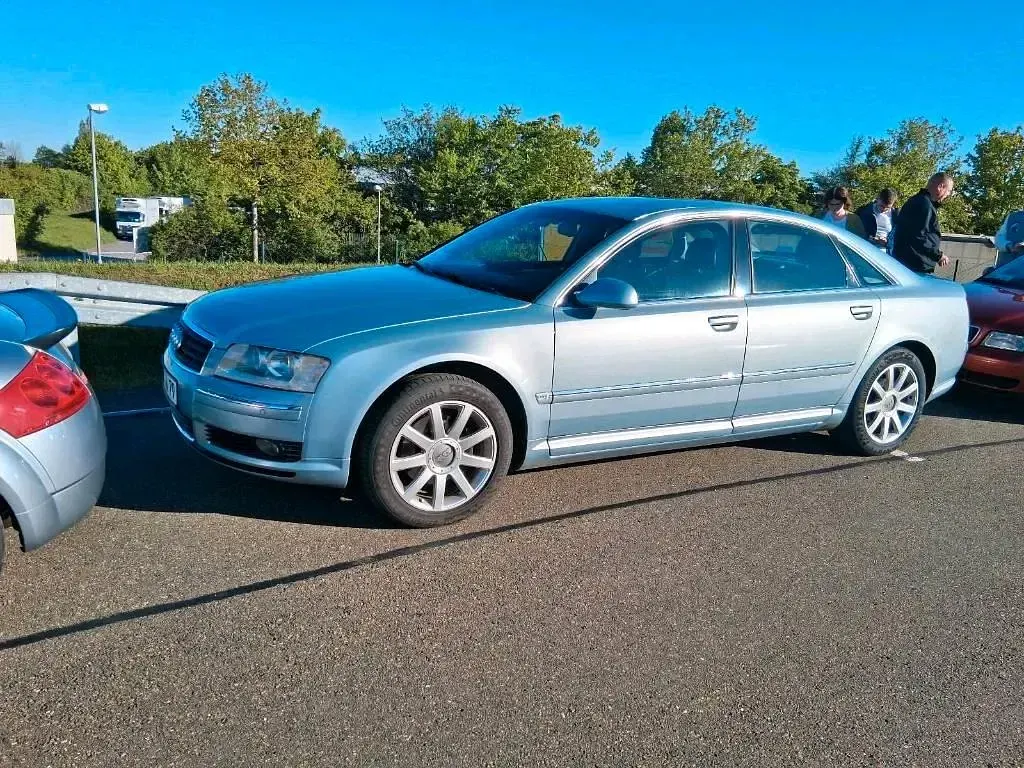 Gebraucht Audi A8 220 PS (161 kW) 2004 Blau Limousine