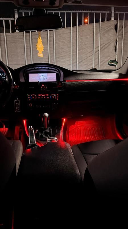 Second-hand BMW 325 218 CP (160 kW) 2005 Argintiu Berlinǎ