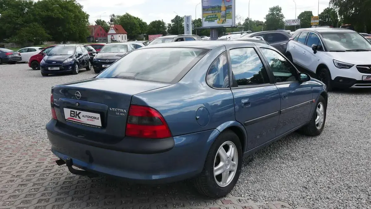 Gebraucht Opel Vectra 116 PS (85 kW) 1998 Blau Kombi