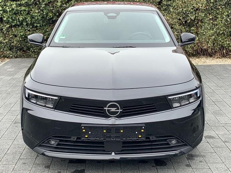 Gebraucht Opel Astra Business Edition 131 PS (96 kW) 2023 Schwarz Kombi