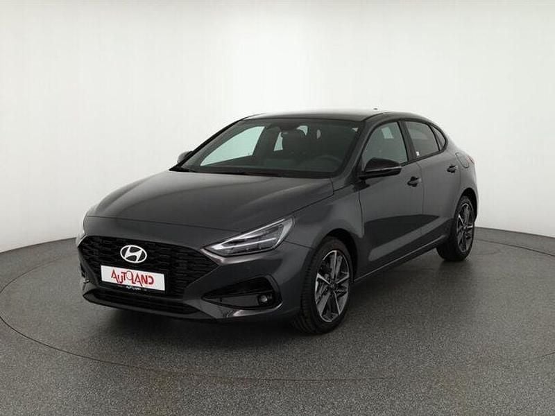 Blau Neu 2024 Hyundai i30 GO! Limousine | 21.890 € (Guter Preis) - Bild 1/4