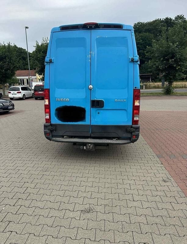 Gebraucht Iveco Daily 170 PS (125 kW) 2010 Blau Van / Kleinbus