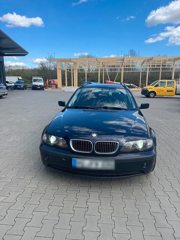 Gebraucht BMW 320 170 PS (125 kW) 2003 Blau Kombi