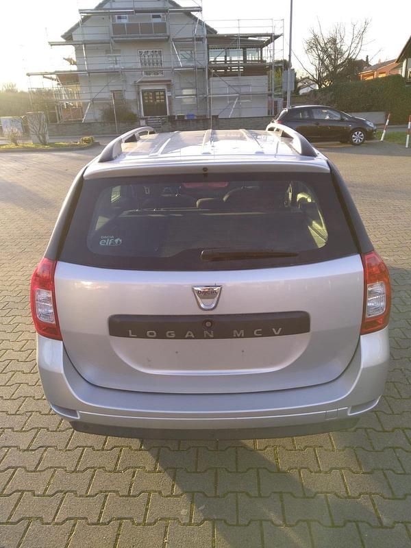 Gebraucht Dacia Logan MCV 90 PS (66 kW) 2017 Silber Kombi