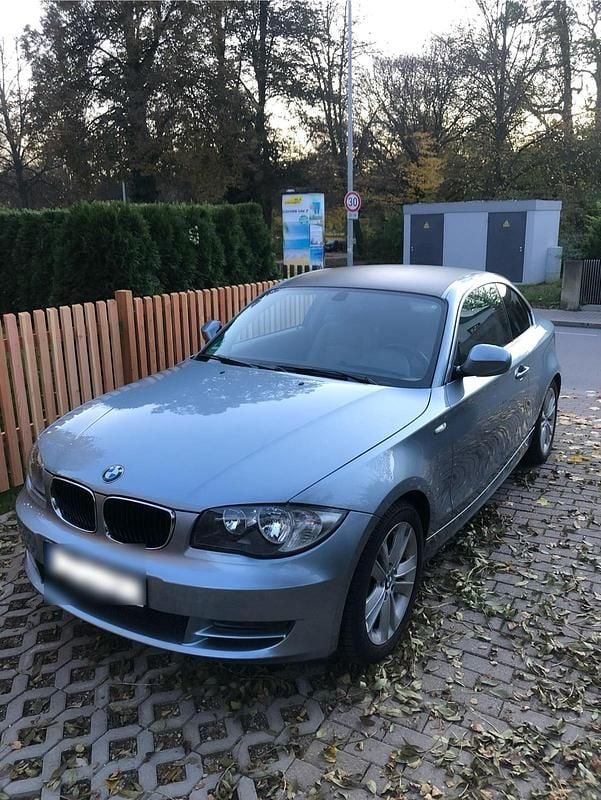 Blau Gebraucht 2010 BMW 125 Coupé Performance Coupé | 19.900 € (Guter Preis) - Bild 1/4