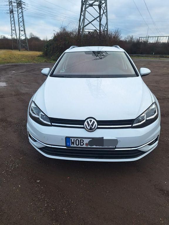 Gebraucht VW Golf VII Highline 150 PS (110 kW) 2018 Weiß Kombi