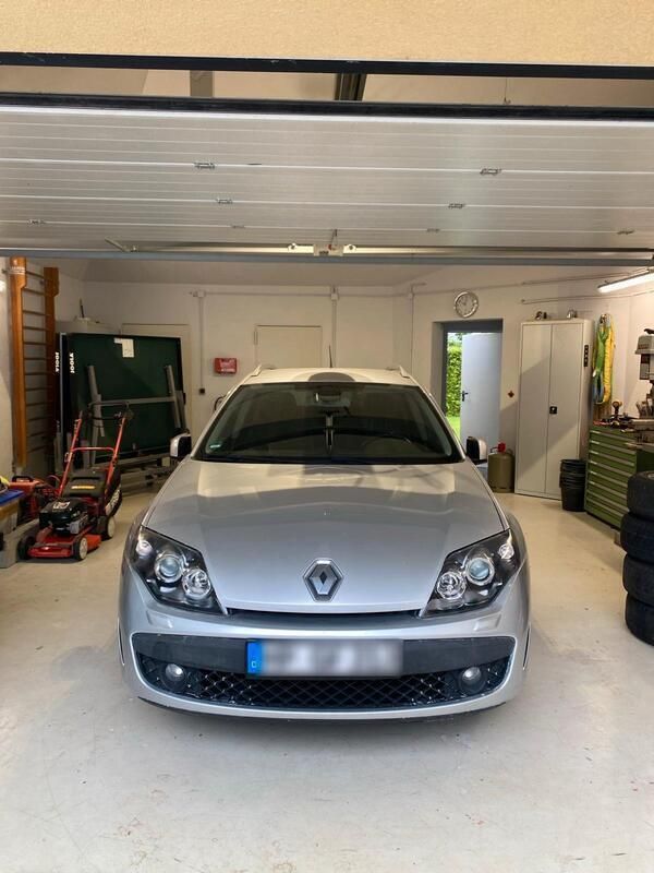 Silber Gebraucht 2009 Renault Laguna III Kombi | 2.500 € (Guter Preis) - Bild 1/4