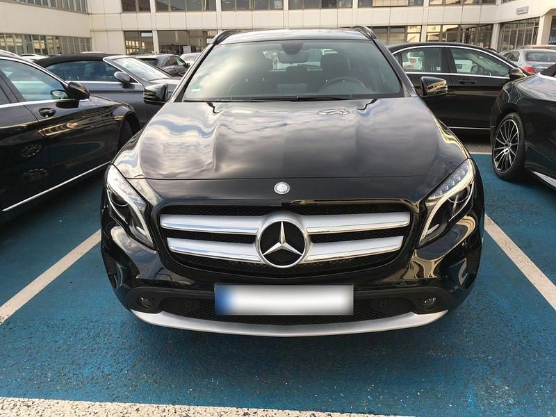Gebraucht Mercedes GLA220 Style 170 PS (125 kW) 2016 Schwarz SUV