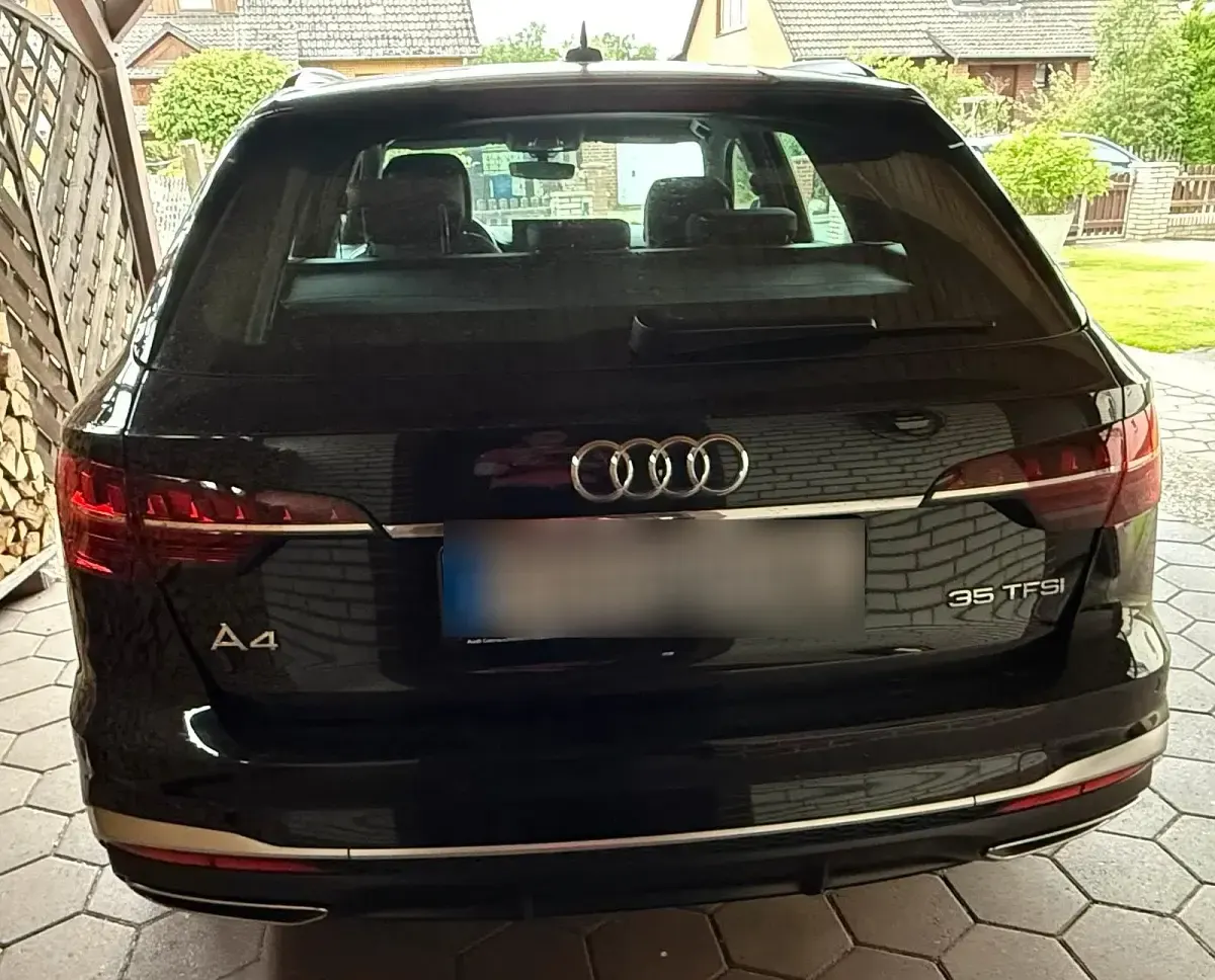 Gebraucht Audi A4 S-Line 150 PS (110 kW) 2021 Schwarz Kombi