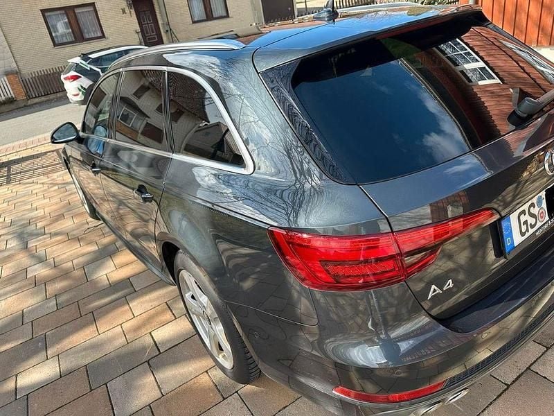 Gebraucht Audi A4 S-Line 218 PS (160 kW) 2017 Grau Kombi