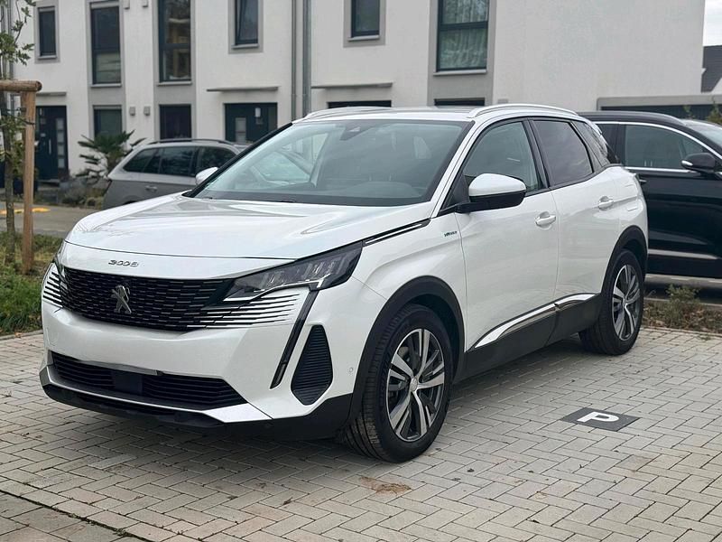 Weiß Gebraucht 2022 Peugeot 3008 SUV | 16.999 € (Fairer Preis) - Bild 1/4