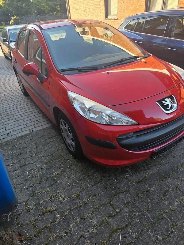 Rot Gebraucht 2007 Peugeot 207 Kleinwagen | 700 € (Superpreis) - Bild 1/4