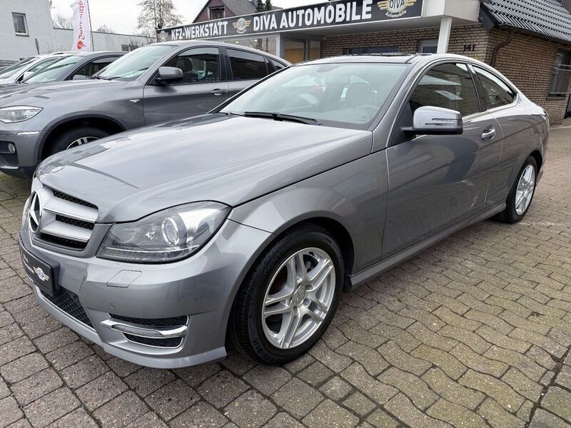 Silber Gebraucht 2013 Mercedes C180 AMG line Coupé | 16.499 € (Teuer) - Bild 1/4