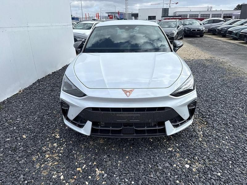 Neu Cupra Leon 150 PS (110 kW) 2026 Eis weiss 2y2y Limousine