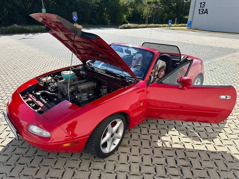 Rot Gebraucht 1991 Mazda MX5 Cabrio | 10.900 € - Bild 1/4