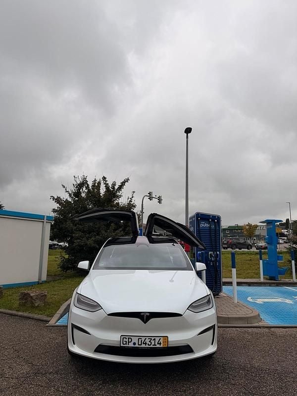 Weiß Gebraucht 2023 Tesla Model X Plaid SUV | 75.000 € (Superpreis) - Bild 1/4