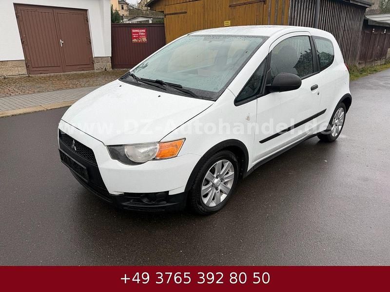 Gebraucht Mitsubishi Colt Edition 75 PS (55 kW) 2011 Weiß Kleinwagen
