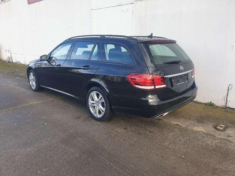 Gebraucht Mercedes E250 Edition 204 PS (150 kW) 2015 Obsidianschwarz  metalliclack Kombi